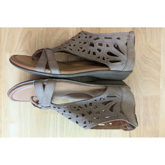 Rockport Cobb Hill Sandals 8.5 Cutout Tan Beige Flats Zip Back Comfort Cushion - Picture 3 of 10